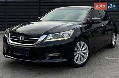 Седан Honda Accord 2013 в 