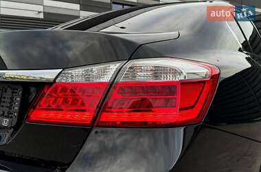 Седан Honda Accord 2013 в 