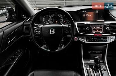 Седан Honda Accord 2013 в 