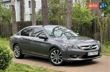Седан Honda Accord 2015 в Києві