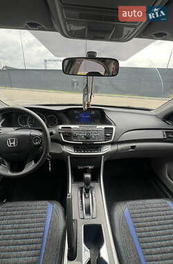 Седан Honda Accord 2015 в 