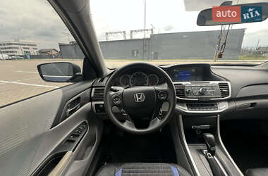 Седан Honda Accord 2015 в 