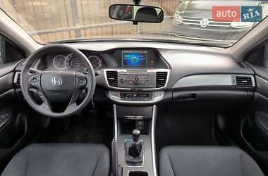 Седан Honda Accord 2014 в 