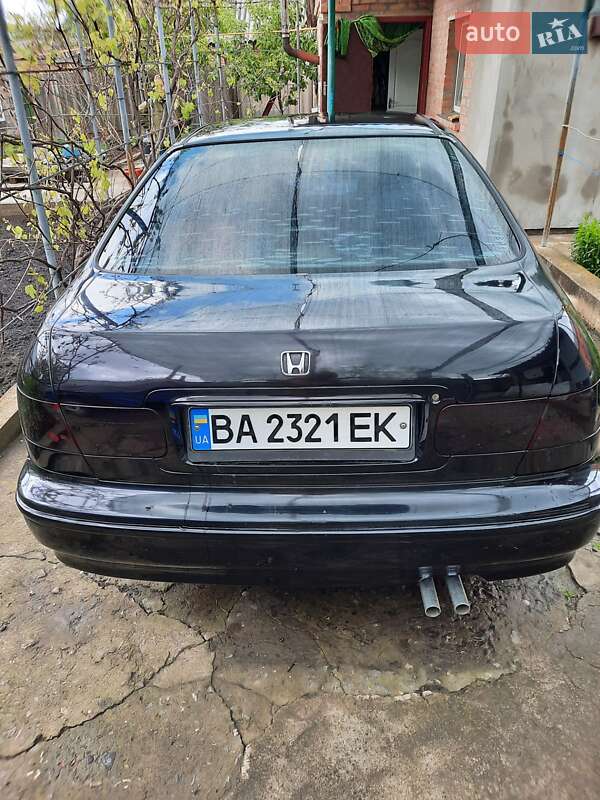 Седан Honda Accord 1998 в 