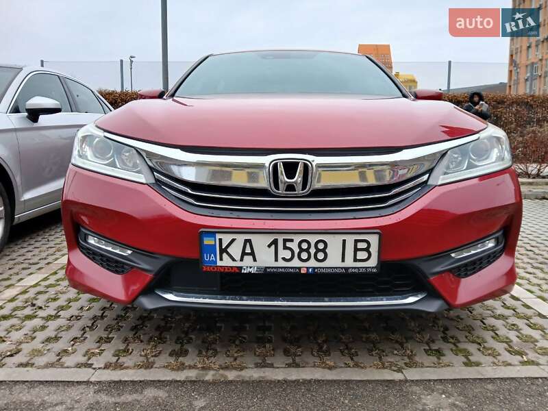 Седан Honda Accord 2016 в Киеве