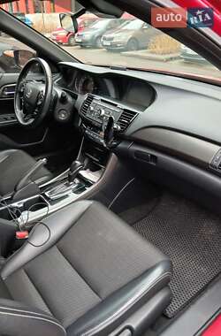 Седан Honda Accord 2016 в 