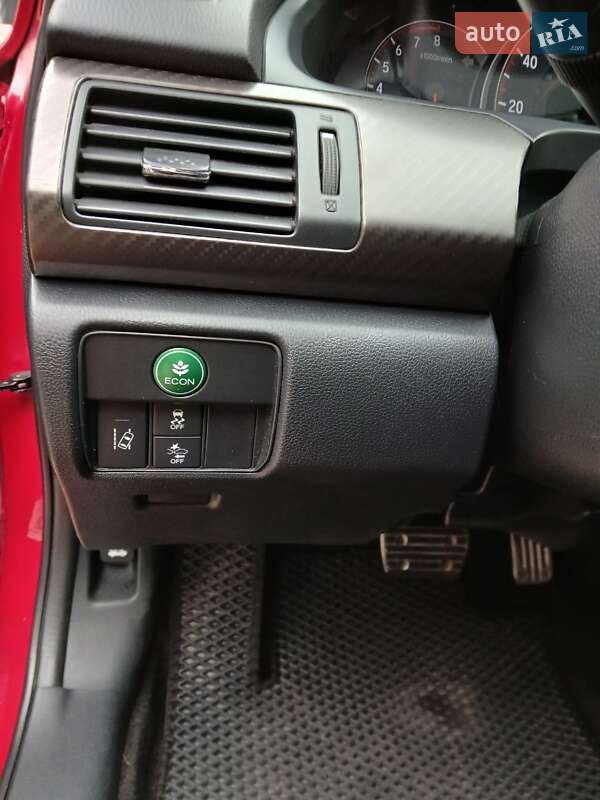 Седан Honda Accord 2016 в Киеве