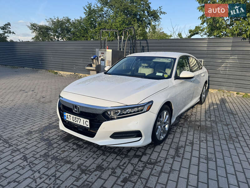 Седан Honda Accord 2018 в 