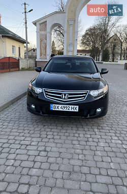 Седан Honda Accord 2008 в Остроге