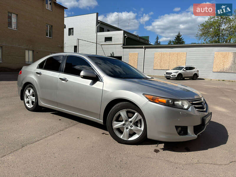 Седан Honda Accord 2010 в 