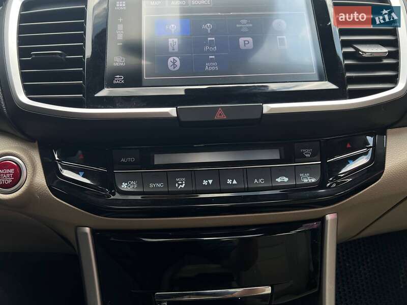 Седан Honda Accord 2017 в Киеве