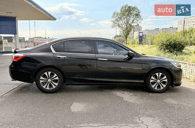 Седан Honda Accord 2015 в 