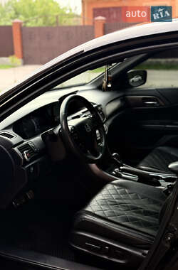Седан Honda Accord 2015 в 