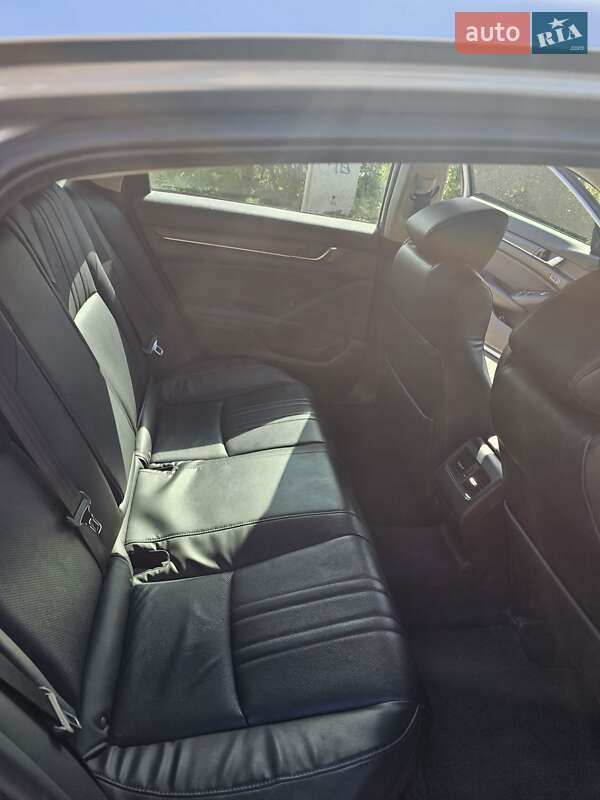 Седан Honda Accord 2018 в Днепре