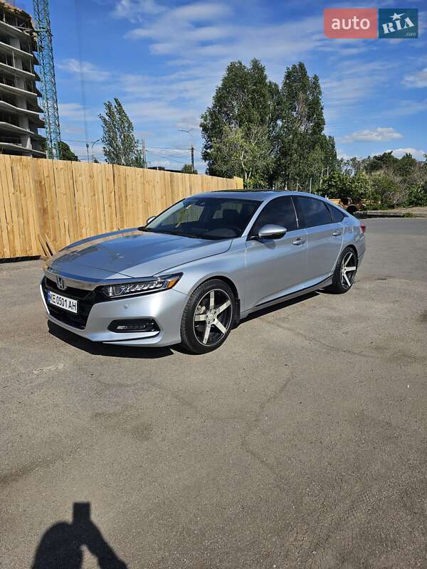 Седан Honda Accord 2018 в Днепре