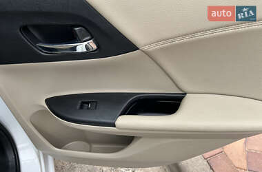 Седан Honda Accord 2014 в 
