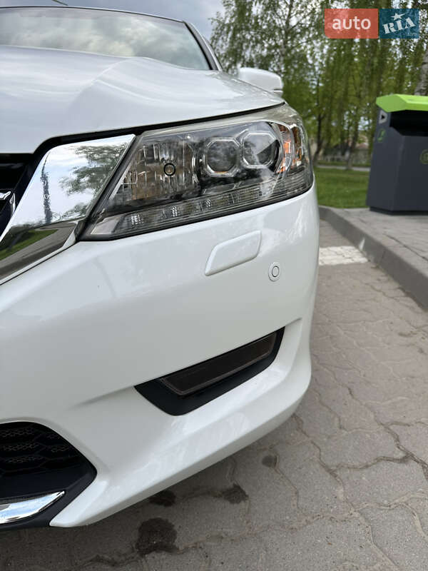 Седан Honda Accord 2013 в Долині