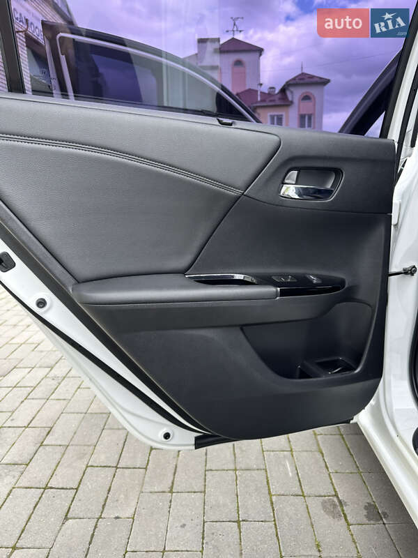 Седан Honda Accord 2013 в Долині