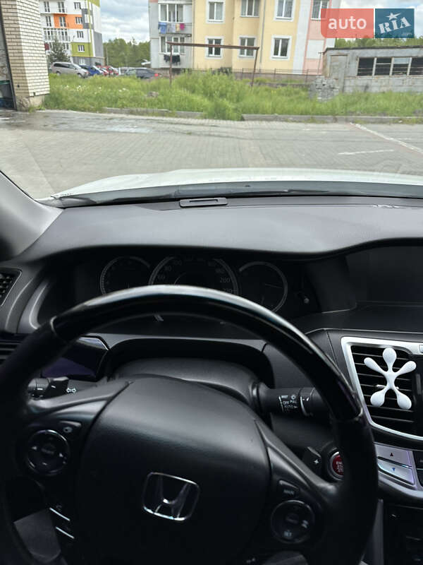 Седан Honda Accord 2013 в Долині