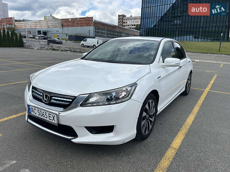 Седан Honda Accord 2014 в 