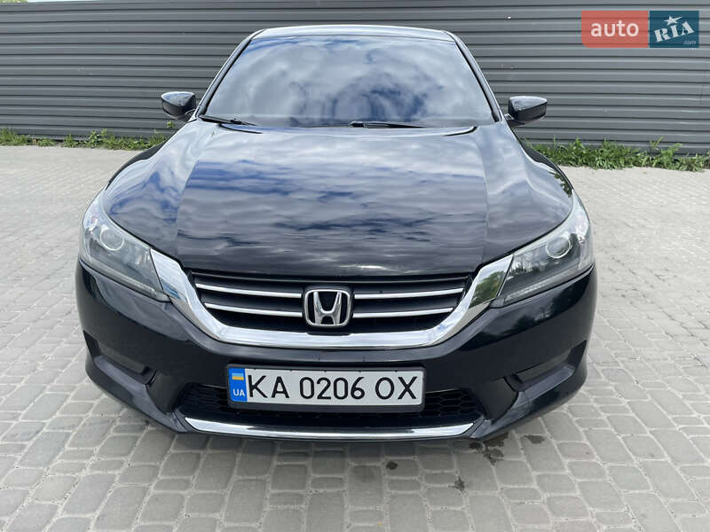 Седан Honda Accord 2015 в 