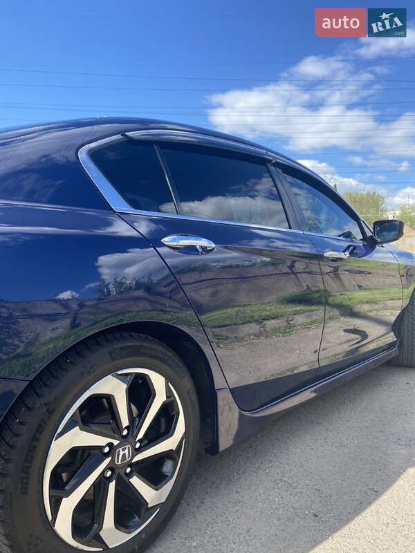 Седан Honda Accord 2017 в Запоріжжі