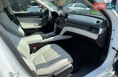 Седан Honda Accord 2018 в 