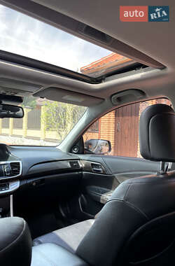 Седан Honda Accord 2013 в 
