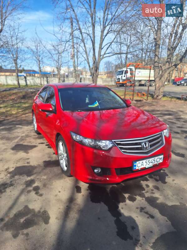 Седан Honda Accord 2010 в Черкассах