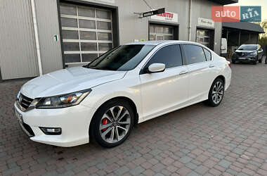 Седан Honda Accord 2015 в Сарнах