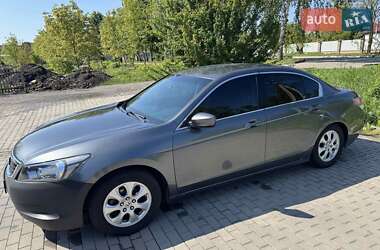 Седан Honda Accord 2012 в 