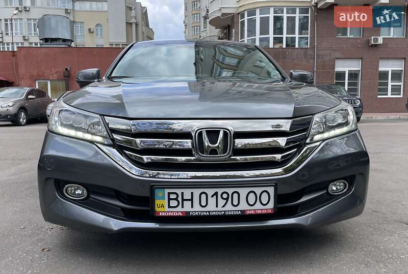 Седан Honda Accord 2014 в 