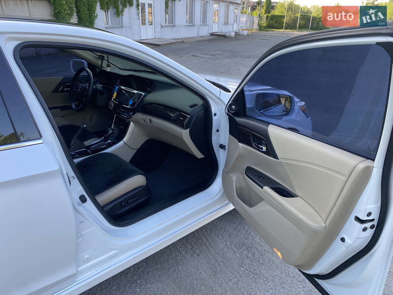 Седан Honda Accord 2017 в Дніпрі фото 18 Седан Honda Accord 2017 в Дніпрі