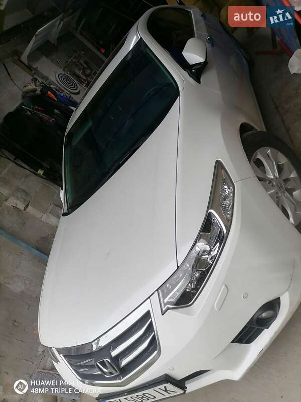 Седан Honda Accord 2014 в Рівному
