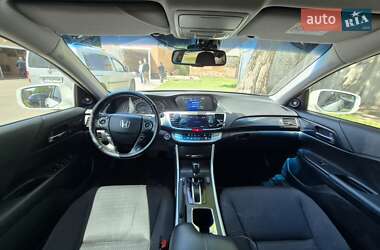 Седан Honda Accord 2013 в 