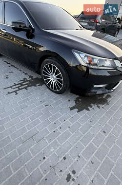 Седан Honda Accord 2015 в 