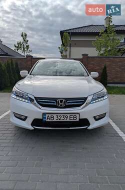 Седан Honda Accord 2015 в 