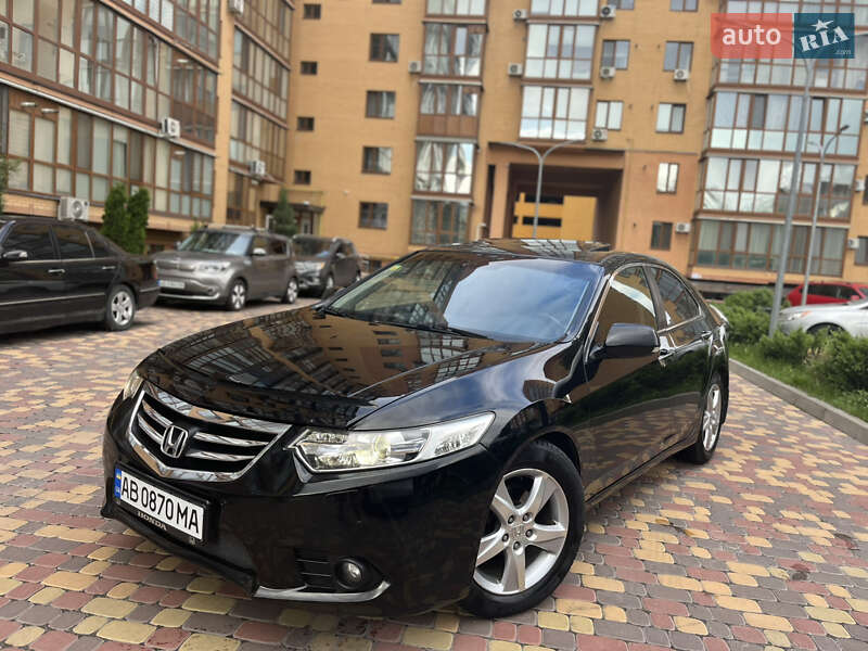 Седан Honda Accord 2012 в Виннице