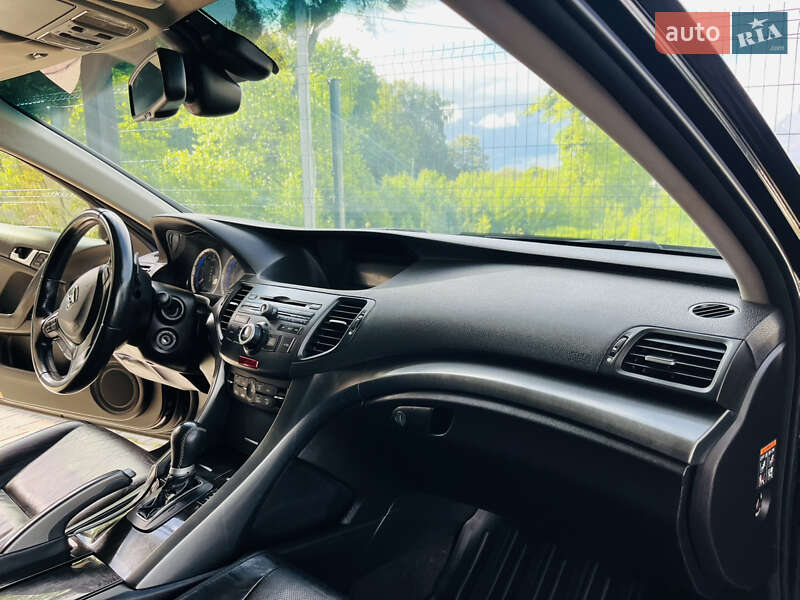 Седан Honda Accord 2012 в Виннице