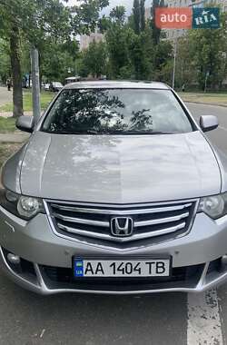 Седан Honda Accord 2010 в Киеве