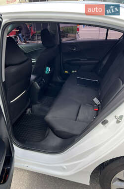 Седан Honda Accord 2013 в 