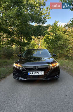 Седан Honda Accord 2017 в Киеве