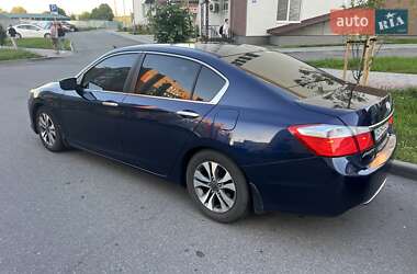 Седан Honda Accord 2012 в 