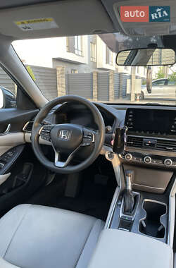 Седан Honda Accord 2018 в 
