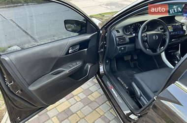 Седан Honda Accord 2017 в 