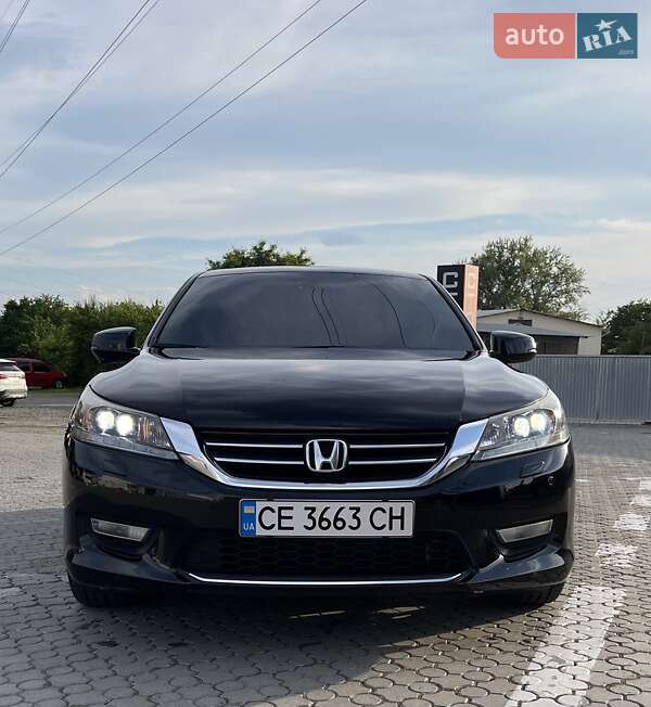 Седан Honda Accord 2013 в Черновцах