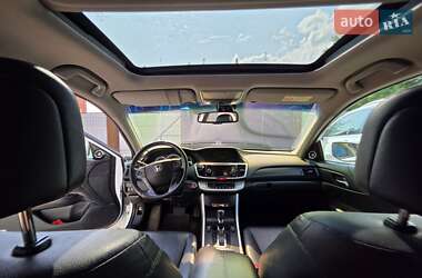Седан Honda Accord 2014 в 