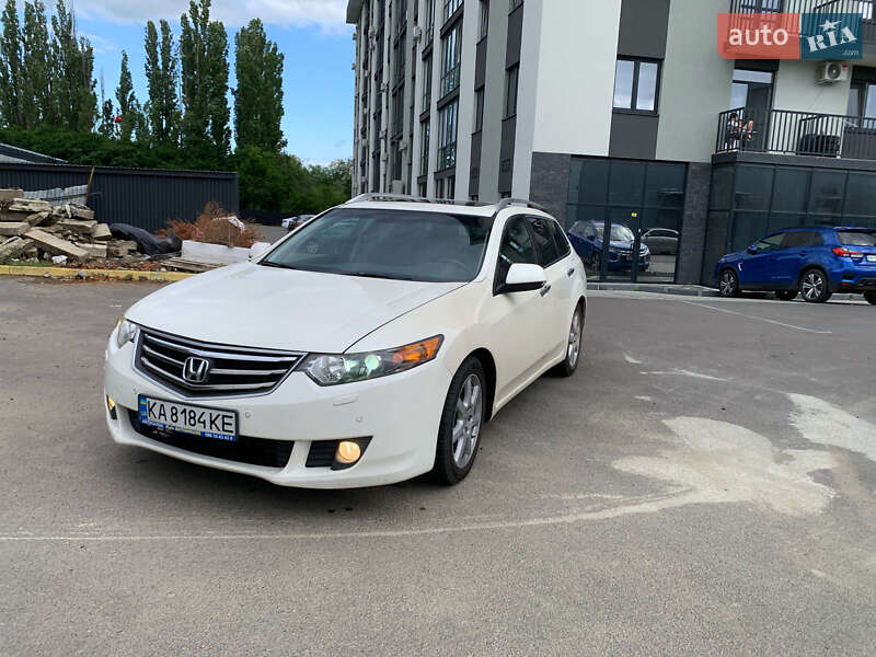 Универсал Honda Accord 2009 в 