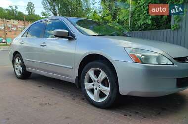 Седан Honda Accord 2004 в 