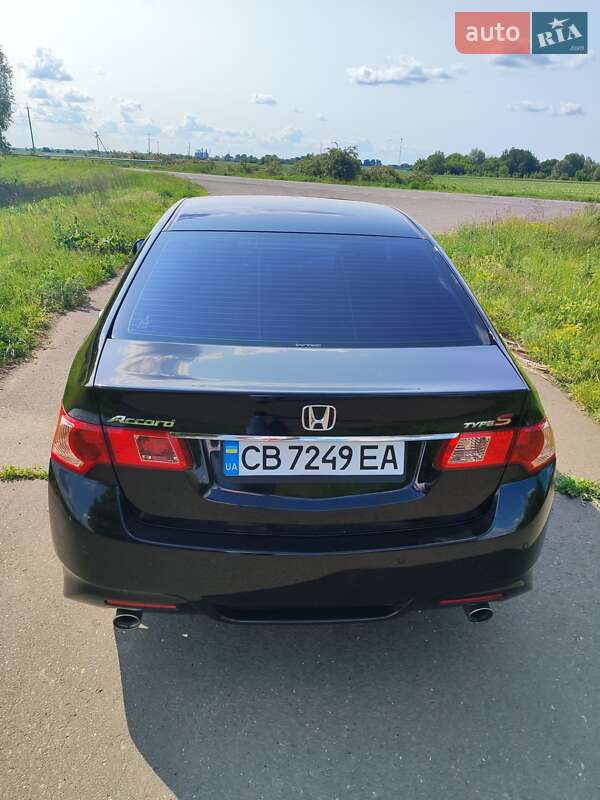 Седан Honda Accord 2011 в Борзне